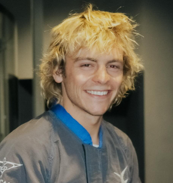Ross Lynch girlfriend