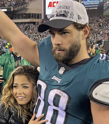 Dallas Goedert wife
