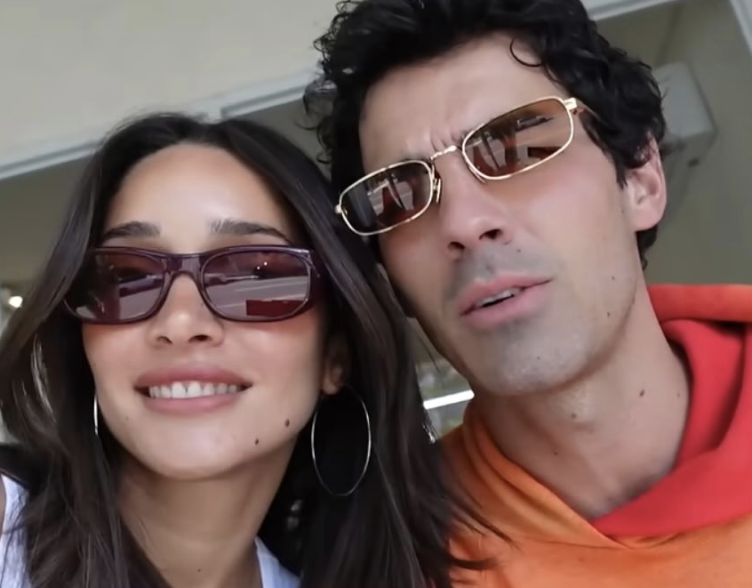 Joe Jonas girlfriend